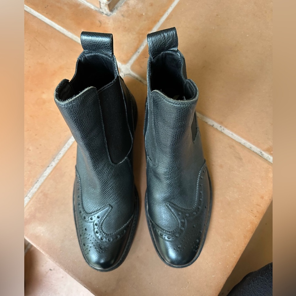 Burberry black brogue Chelsea bootie. Size 37 Elastic sides easy pull on. - Picture 2 of 6